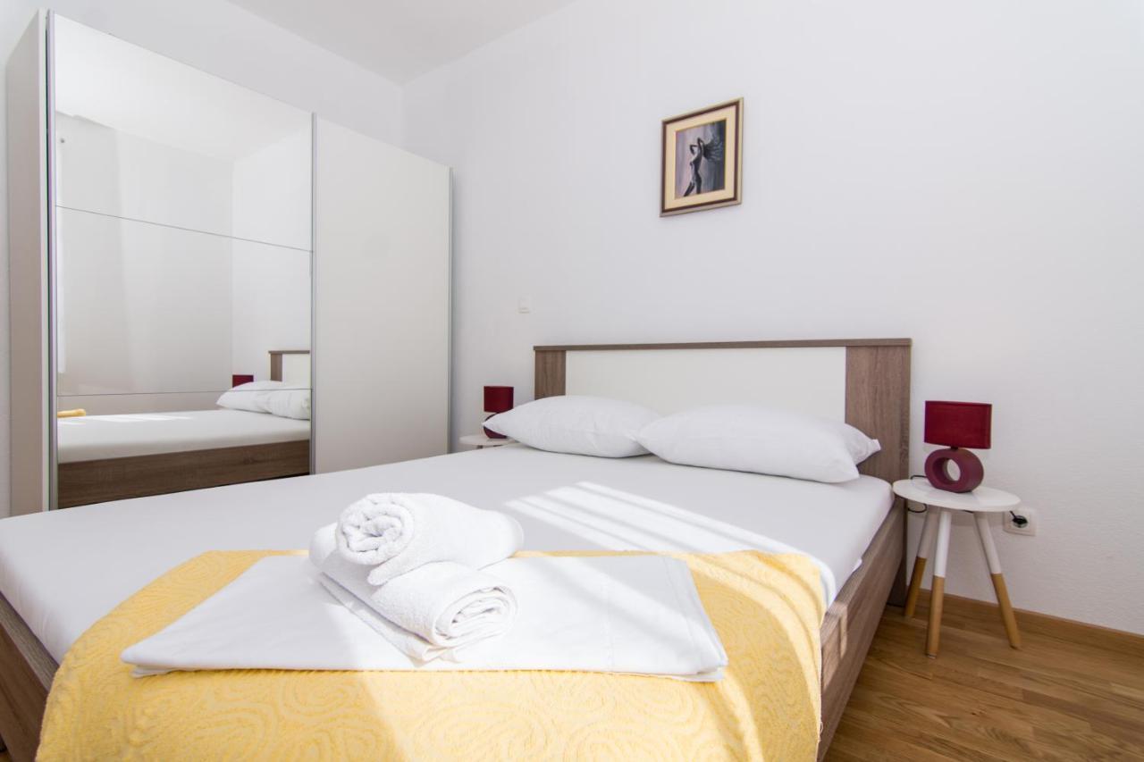 Apartments Ploka Okrug Gornji Exterior foto