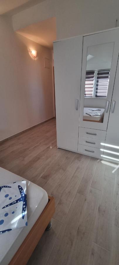 Apartments Ploka Okrug Gornji Exterior foto