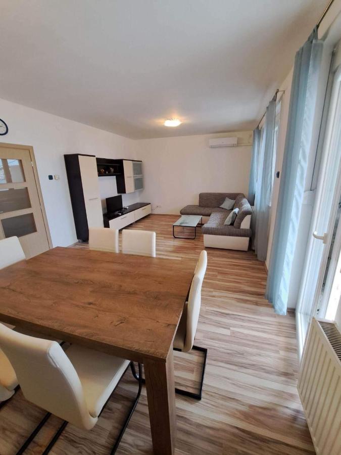 Apartments Ploka Okrug Gornji Exterior foto